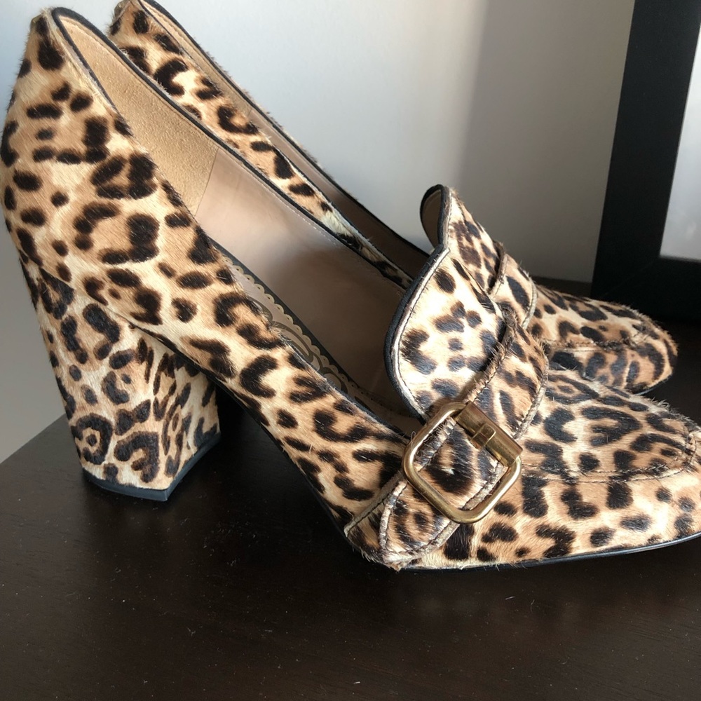 Same Edelman Leopard Pump